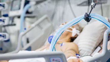 Studiu: Pacienţii cu COVD-19 care dezvoltă simptome neurologice prezintă un risc de şase ori mai mare de deces