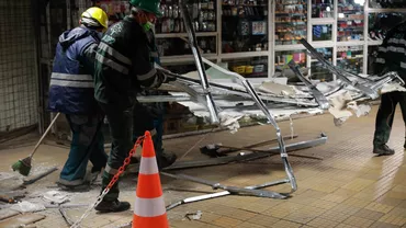 Chioșcuri demolate cu scandal în stația de metrou Petrache Poenaru, marți seară