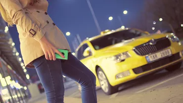 Brașov: Un taximetrist a fost luat la bătaie de doi clienți, aflați în stare de ebrietate