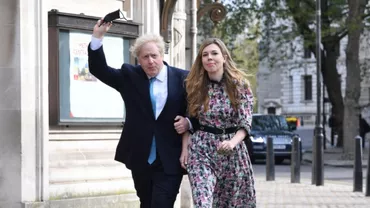 Căsătoria secretă a premierului britanic Boris Johnson cu Carrie Symonds, confirmată. Fotografia oficială și detaliul care a stârnit comentarii răutăcioase