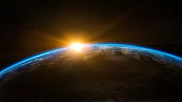 Sateliții Starlink sunt vizibili din România în această seară. Aceștia pot fi văzuți cu ochii liberi pentru câteva minute