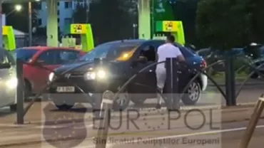 Șoferul de BMW care l-a atacat cu crosa de golf pe un șofer de Logan a fost reținut, la două zile după incident (VIDEO)