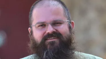 Răzvan Cherecheş, despre vaccinarea obligatorie din Franța: „Ar funcționa mai bine oferirea de recompense”