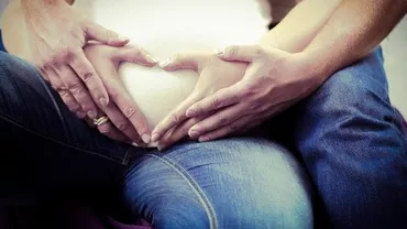 Vaccinarea anti-COVID nu afectează sarcina și nu reduce fertilitatea. Explicațiile CNCAV