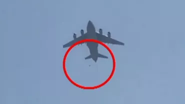 Haos în Afganistan: Mai mulți oameni ar fi căzut dintr-un avion în timp ce își lua zborul de pe aeroportul din Kabul