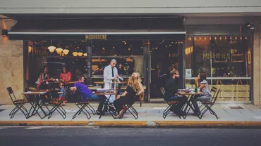 Terasele din București, vizate de schimbări majore. Ce ar trebui să știe toți patronii de cafenele și restaurante