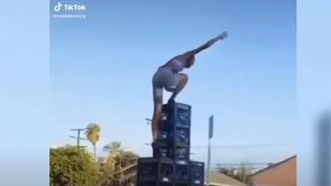 „O punte către moarte”. O nouă provocare pe rețelele sociale pune pe jar medicii: „Puteţi să rămâneţi paralizaţi!” (VIDEO)