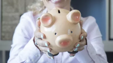 Cum să acționezi cât mai prudent atunci când apelezi la un credit de nevoi personale?