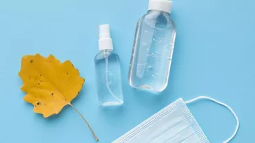 Produse și echipamente pentru protecție și igienă: mănuși, halate, combinezoane și dezinfectanți