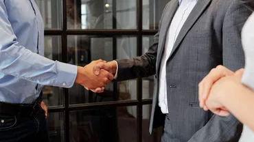 Ce trebuie să știi despre negocierea unui leasing auto pentru afacerea ta?