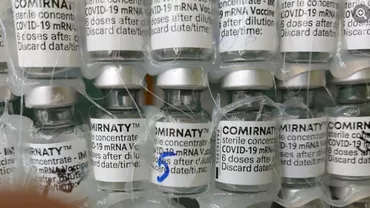 Amendă de aproape 20.000 de euro pentru organizatorii centrului de vaccinare de la Palatul Copiilor, care au creat decorațiuni din doze de ser anti-COVID (FOTO)