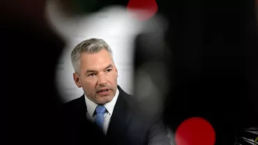 VIDEO. Moment stânjenitor pentru cancelarul Austriei. Olaf Scholz l-a lăsat, aparent involuntar, cu mâna întinsă / Karl Nehammer: Sistemul Schengen nu funcționează