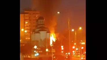 Incendiu în București: O anexă din curtea bisericii „Plumbuita” a luat foc (VIDEO)