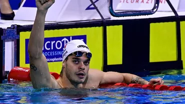 Robert Glință s-a calificat în semifinalele probei de 50 m spate! Când concurează piteșteanul