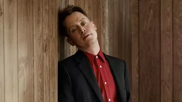 Adio, burlăcie! Macauley Culkin s-a logodit cu Brenda Song