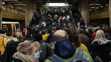 Metroul din București, luat cu asalt din cauza grevei de la STB. Metrorex a introdus toate trenurile în circulație (VIDEO)