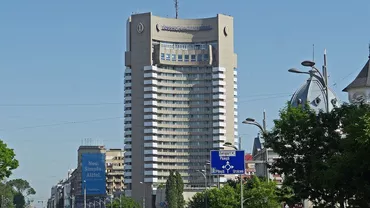 Un bărbat a murit după ce s-ar fi aruncat de la unul dintre etajele Hotelului Intercontinental