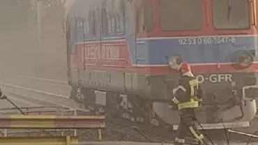 Incendiu la o locomotivă pe raza localităţii Brazi. Trenul transporta azotat de amoniu. Circulația feroviară, afectată