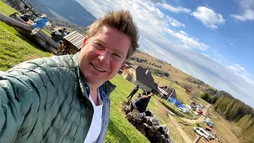 Drama lui Pavel Bartoş. Actorul a rămas orfan la 16 ani: „Primul meu job a fost ca salahor în construcții”