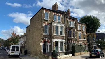 Garsoniera de 11 mp din Cluj e lux. Un imobil de 7 mp se vinde cu 60.000 de euro în Londra (GALERIE FOTO)