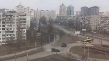 Tancurile rusești au intrat în Kiev. Lupte dramatice în zona metropolitană a capitalei Ucrainei. Populația este înarmată cu mitraliere kalashnikov (VIDEO)