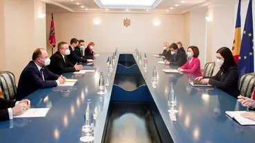 Maia Sandu, după discuția cu Nicolae Ciucă: „Cu ajutorul României vom continua să ne consolidăm independența energetică, vom investi în infrastructura națională și locală, în programe culturale și educaționale”