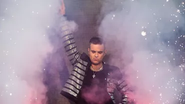 O femeie de 70 de ani care a fost la un concert al lui Robbie Williams la Sydney a murit. O fană de 23 de ani a cântăreței Taylor Swift a murit în timpul unui concert din cauza căldurii