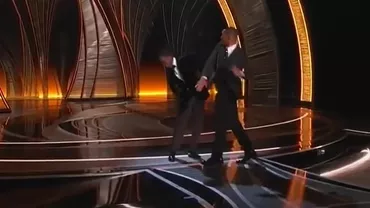 Ce glumă a făcut Chris Rock despre soția lui Will Smith / Reacția organizatorului Premiilor Oscar 2022, după ce actorul l-a pocnit pe comediant (VIDEO)