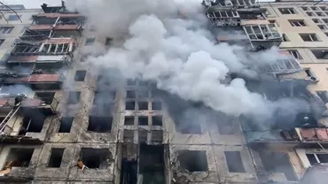 Două clădiri rezidențiale din Kiev au fost distruse în timpul bombardamentelor de marți dimineața   