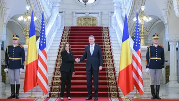 Vicepreședintele SUA a ajuns în România: Kamala Harris și Klaus Iohannis vor susține o conferință de presă la Palatul Cotroceni (VIDEO)