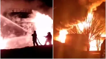 Incendiu puternic la un mare depozit de petrol din Ucraina, după ce a fost bombardat de armata rusă  (VIDEO)  