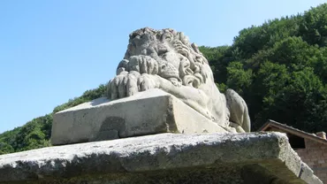 Monumentul ''La leu'' de la Sighişoara, închinat generalului rus, va fi relocat