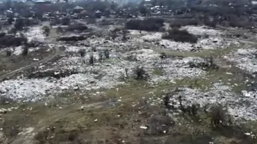 Control al Gărzii de Mediu la Sinteşti: Arderi masive de deşeuri menajere, anvelope, scaune auto şi cabluri (VIDEO)