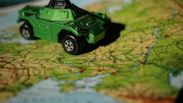 Povestea cutremurătoare a unui tânăr din Ucraina. Băiatul a supraviețuit bombardamentelor din Cernigov: Am văzut-o pe mama arzând