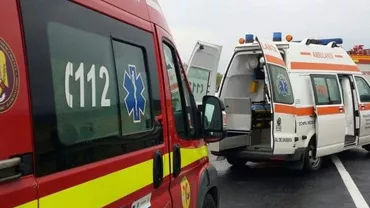 Accident grav în Bacău. Trei persoane au fost rănite. Una dintre victime a fost preluată de elicopterul SMURD