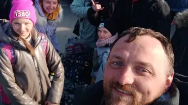 Un ucrainean a reușit să evacueze peste 200 de persoane din Mariupol cu o dubă veche: „Cel mai înfricoșător era când se făcea liniște”