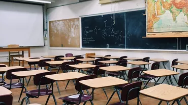 O profesoară din Rusia este anchetată pentru că a făcut comentarii anti-război la școală. Femeia a fost înregistrată de elevi: „Vom fi trimiși cu toții departe timp de 15 ani”