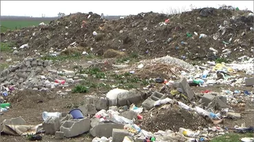 Cotidianul: Primăria Calopăr, amendată cu 15.000 lei pentru gunoaie. Nu este normal ca toți locuitorii să suporte sancțiunea pentru care vina o poartă exclusiv primarul Daniel Bobin (FOTO)