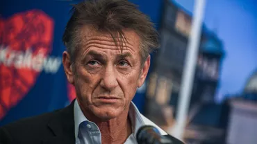 Dragostea nu are vârstă? Sean Penn, momente tandre cu actrița moldoveancă mai tânără cu 30 de ani