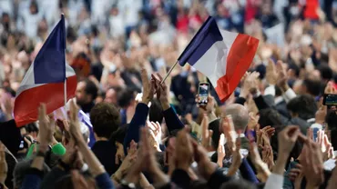 Alegeri prezidențiale Franța 2022. Emmanuel Macron se confruntă cu un avans puternic al adversarului său