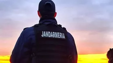 Un bărbat din Baia Mare a vrut să îi pregătească o surpriză soției, de ziua ei, dar oamenii legii l-au oprit. Ce făcea într-un sens giratoriu, în văzul tuturor