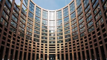 Războiul din Ucraina accelerează extinderea Uniunii Europene. Parlamentul European cere începerea negocierilor de aderare la UE cu Albania şi Macedonia de Nord