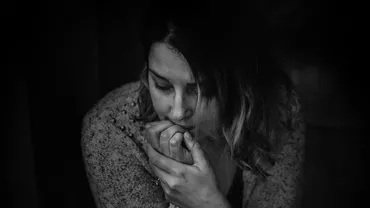 Uleiul CBD mă ajută enorm pe plan emoțional! Mărturiile celor care au încercat această substanță!