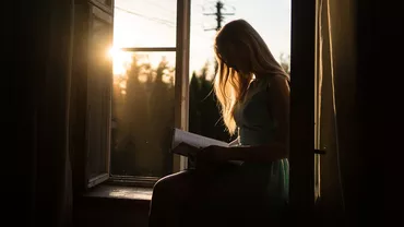 Complexul fetei cuminți: un nou bestseller scris de Elle Kennedy