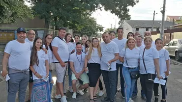 Cei mai săraci romi din București, încurajați să-și asume identitatea etnică