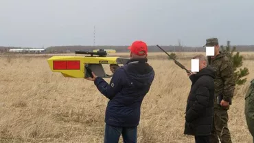 Rușii ar fi folosit o armă nouă în Ucraina. Cum funcționează noul tip de pușcă electromagnetică