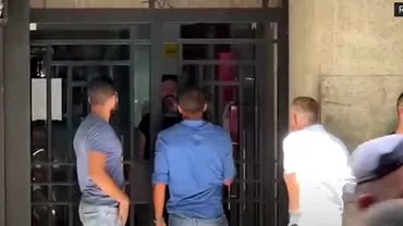 Libanezul care a luat ostatici la o agenție Federal Bank a fost eliberat. Banca și-a retras acuzațiile, iar Bassam al-Sheikh Hussein a fost aclamat de mulțime la ieșire