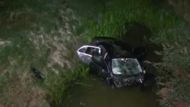 Accident îngrozitor la Vaslui! Cinci tineri au plonjat cu mașina direct într-un râu, de la 5 metri înălțime