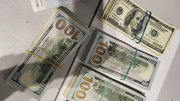 S-a pornit în Dubai cu aproximativ 44 de mii de dolari nedeclarați. Ce a spus femeia din Armenia polițiștilor de frontieră