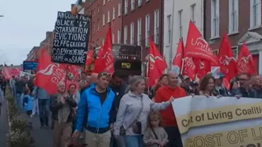 Mii de irlandezi protestează împotriva creșterii costului vieții: Nu le pasă (video)
